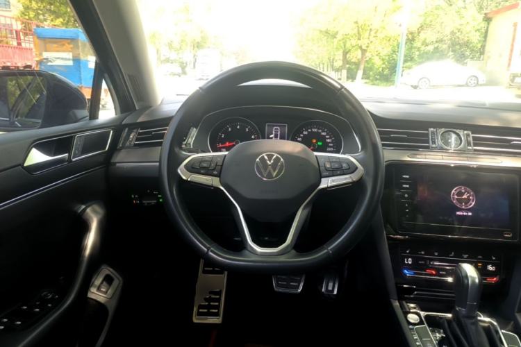 Used Volkswagen Magotan 2020 330TSI DSG Leading Model Steering Wheel