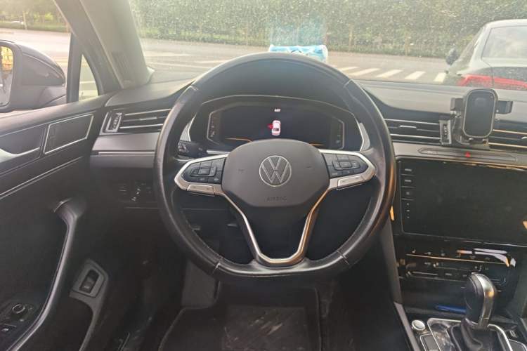 Used Volkswagen Magotan 2020 330TSI DSG Luxury Edition Steering Wheel