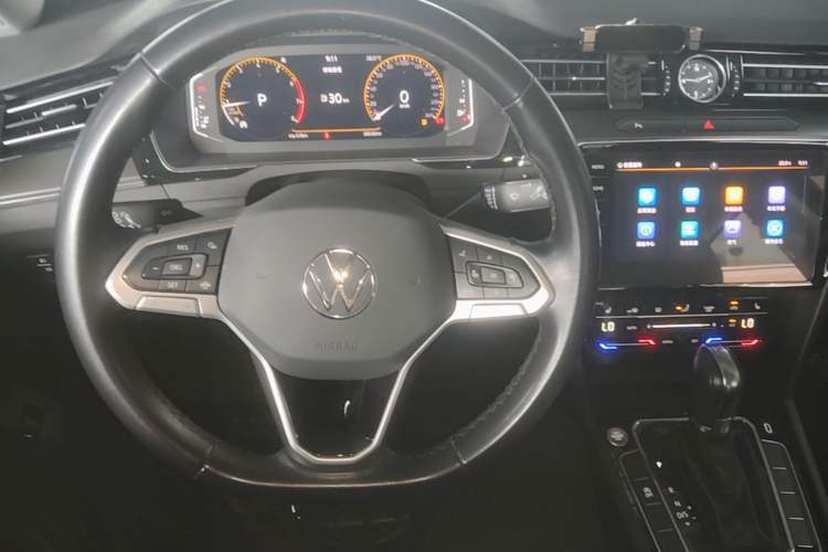 Used Volkswagen Magotan 2020 330TSI DSG Luxury Edition Steering Wheel