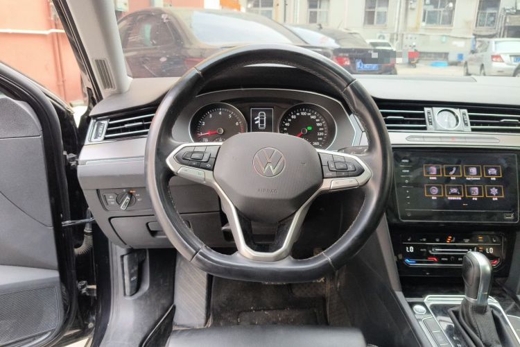 Used Volkswagen Magotan 2020 330TSI DSG Leading Model Steering Wheel