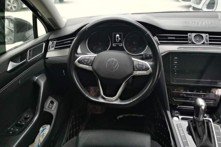 Used Volkswagen Magotan 2020 330TSI DSG Leading Model Steering Wheel