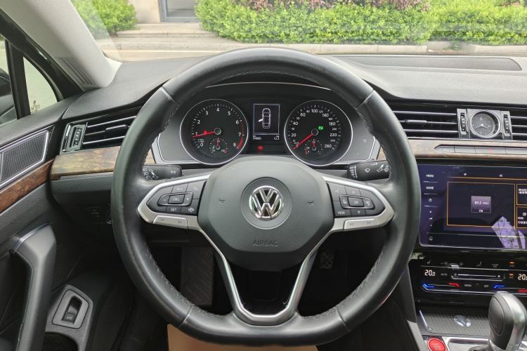 Used Volkswagen Magotan 2020 330TSI DSG Leading Model Steering Wheel