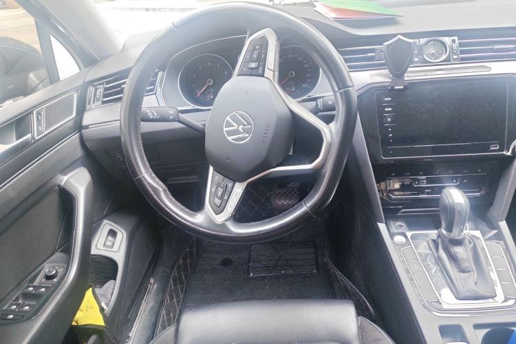 Used Volkswagen Magotan 2020 330TSI DSG Leading Model Steering Wheel