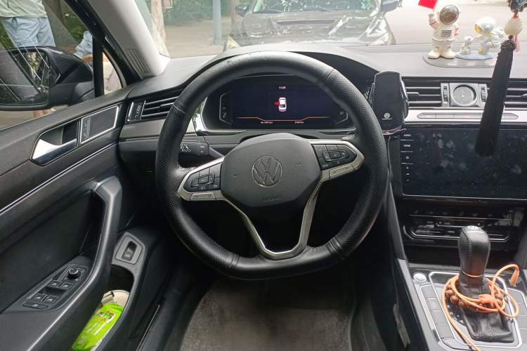 Used Volkswagen Magotan 2020 330TSI DSG Luxury Edition Steering Wheel