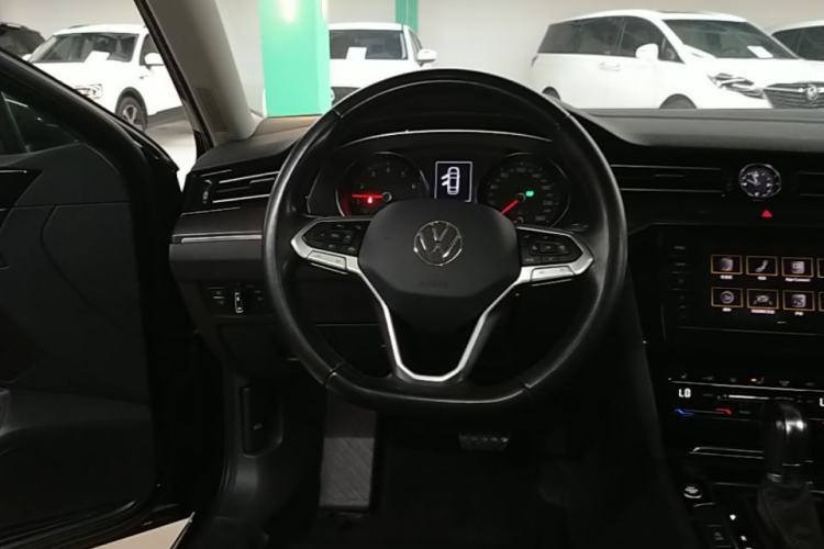 Used Volkswagen Magotan 2020 330TSI DSG Leading Model Steering Wheel