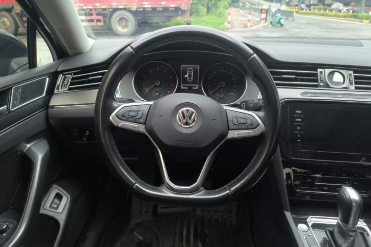 Used Volkswagen Magotan 2020 330TSI DSG Leading Model Steering Wheel