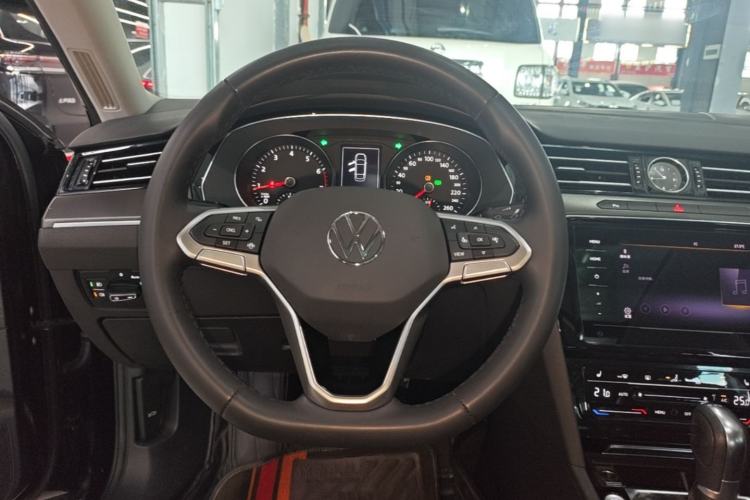 Used Volkswagen Magotan 2020 330TSI DSG Leading Model Steering Wheel