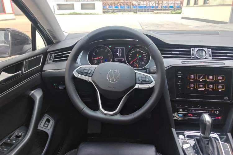 Used Volkswagen Magotan 2020 330TSI DSG Leading Model Steering Wheel