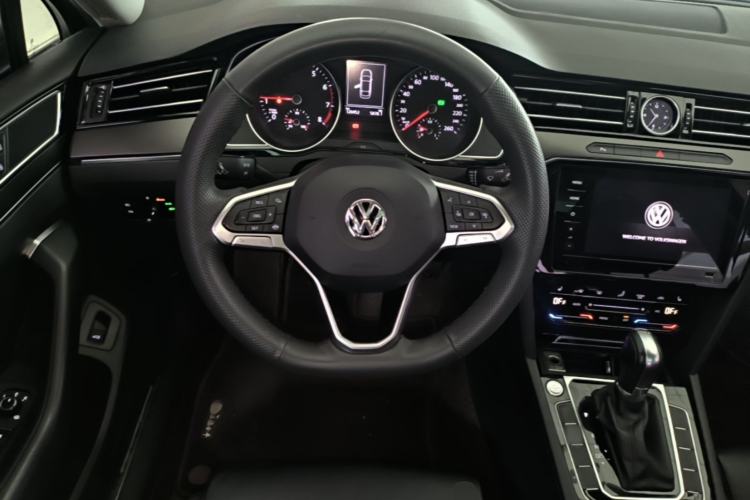 Used Volkswagen Magotan 2020 330TSI DSG Leading Model Steering Wheel