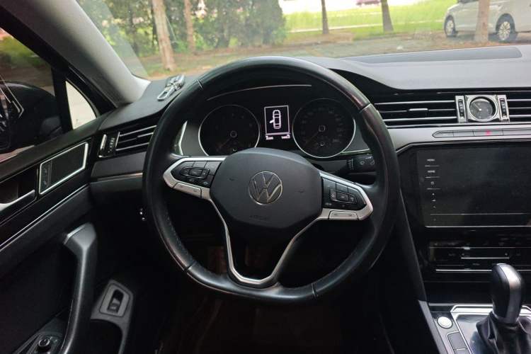 Used Volkswagen Magotan 2020 330TSI DSG Leading Model Steering Wheel