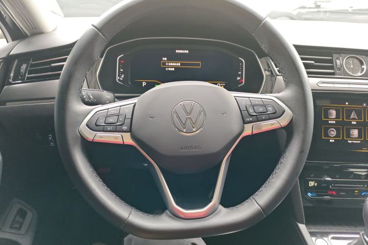 Used Volkswagen Magotan 2020 330TSI DSG Luxury Edition Steering Wheel