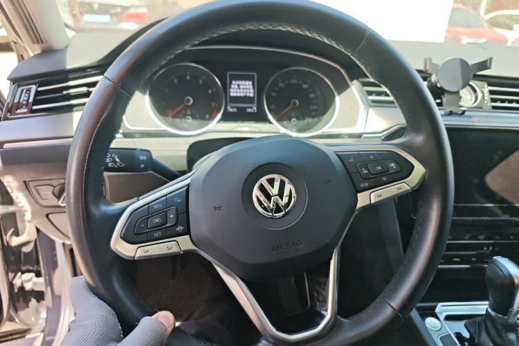 Used Volkswagen Magotan 2020 330TSI DSG Leading Model Steering Wheel