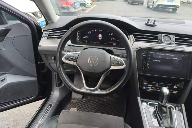 Used Volkswagen Magotan 2020 380TSI DSG Luxury Version Steering Wheel