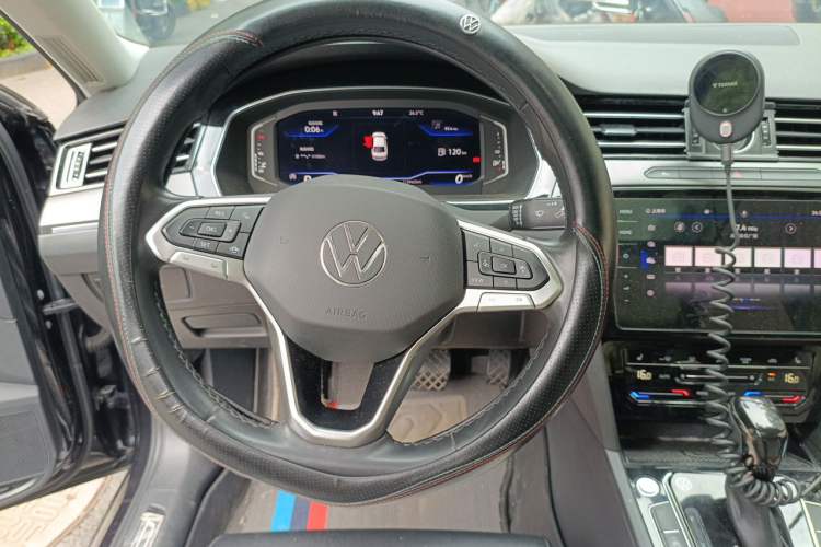 Used Volkswagen Magotan 2020 330TSI DSG Luxury Edition Steering Wheel