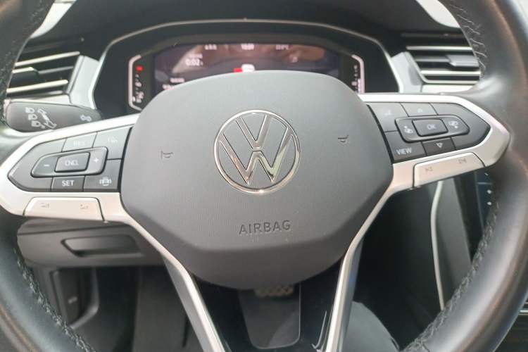 Used Volkswagen Magotan 2020 330TSI DSG Luxury Edition Steering Wheel