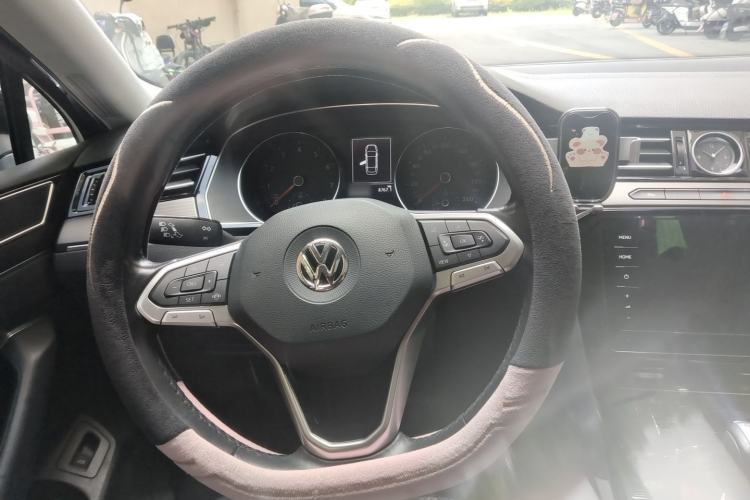 Used Volkswagen Magotan 2020 330TSI DSG Leading Model Steering Wheel