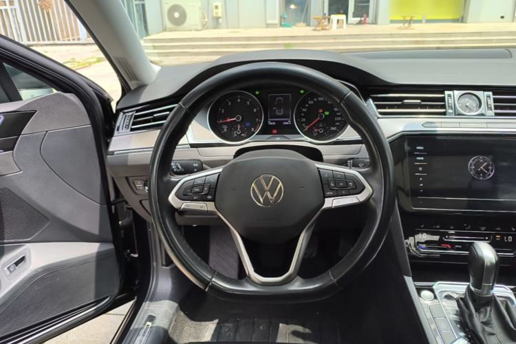 Used Volkswagen Magotan 2020 330TSI DSG Leading Model Steering Wheel