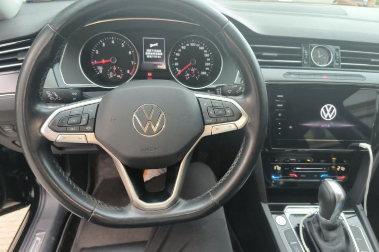 Used Volkswagen Magotan 2020 330TSI DSG Leading Model Steering Wheel