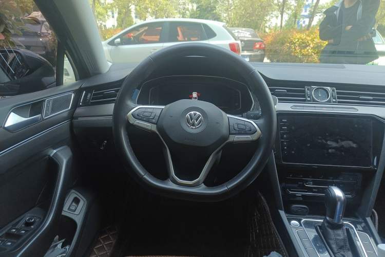Used Volkswagen Magotan 2020 330TSI DSG Luxury Edition Steering Wheel