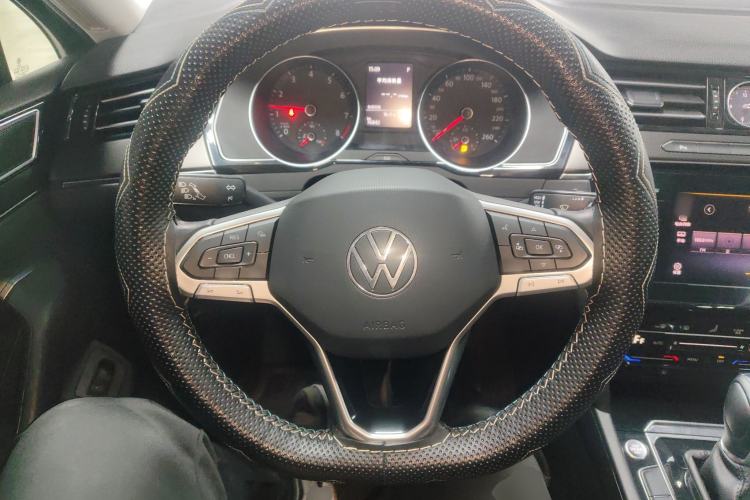 Used Volkswagen Magotan 2020 330TSI DSG Leading Model Steering Wheel