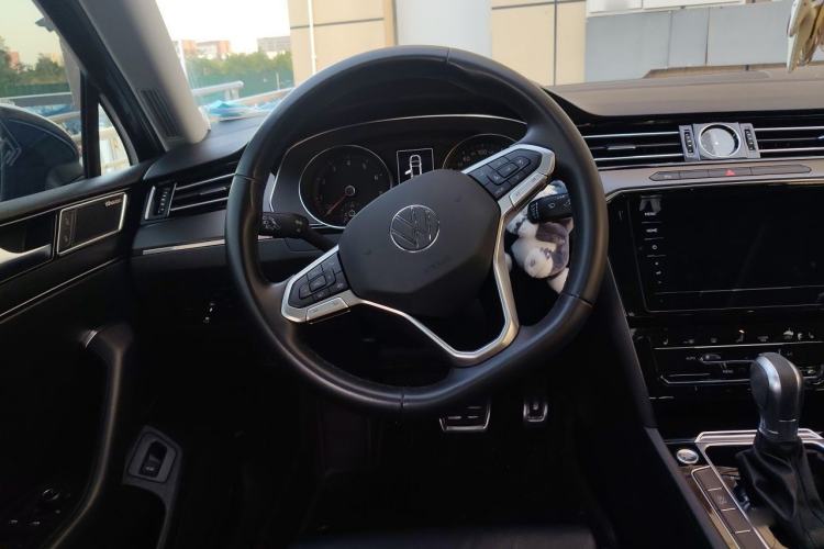 Used Volkswagen Magotan 2020 330TSI DSG Leading Model Steering Wheel