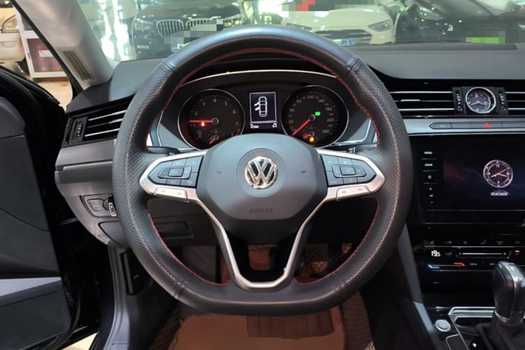 Used Volkswagen Magotan 2020 330TSI DSG Leading Model Steering Wheel