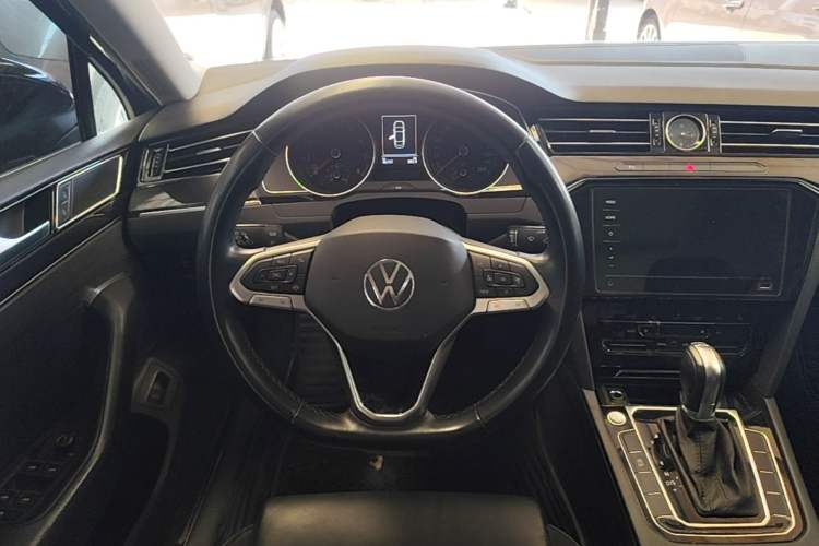 Used Volkswagen Magotan 2020 330TSI DSG Leading Model Steering Wheel