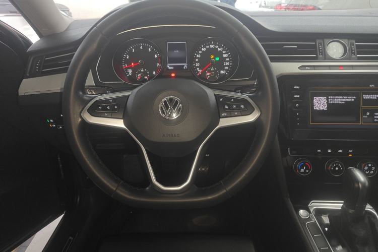 Used Volkswagen Magotan 2020 280TSI DSG Comfort Edition Steering Wheel