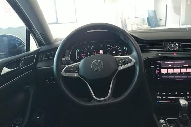 Used Volkswagen Magotan 2020 330TSI DSG Luxury Edition Steering Wheel