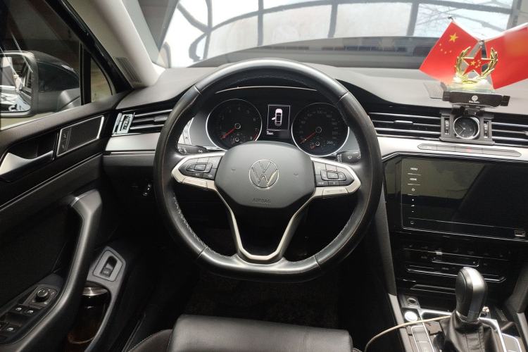 Used Volkswagen Magotan 2020 330TSI DSG Leading Model Steering Wheel