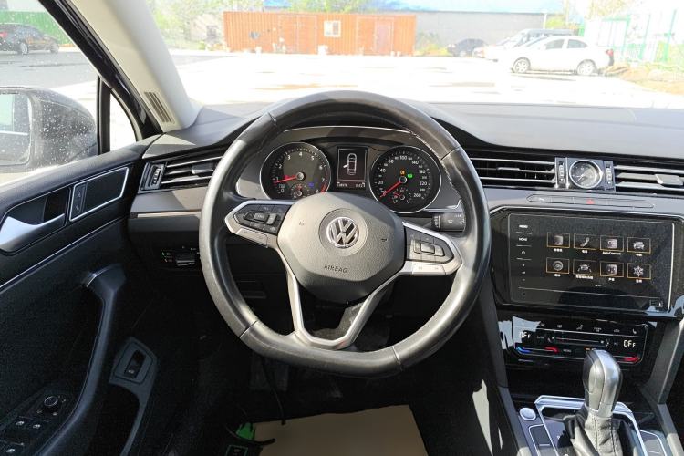 Used Volkswagen Magotan 2020 330TSI DSG Leading Model Steering Wheel