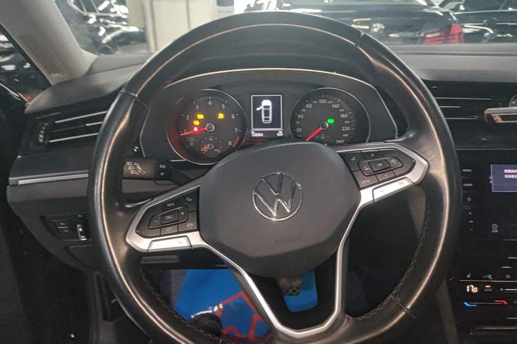 Used Volkswagen Magotan 2020 330TSI DSG Leading Model Steering Wheel