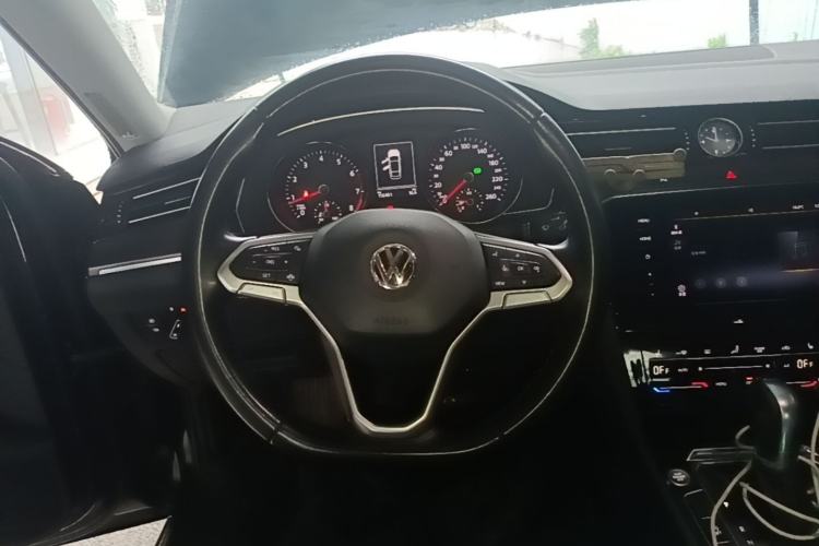 Used Volkswagen Magotan 2020 330TSI DSG Leading Model Steering Wheel