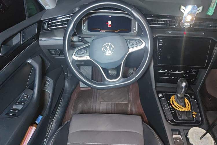 Used Volkswagen Magotan 2020 330TSI DSG Luxury Edition Steering Wheel