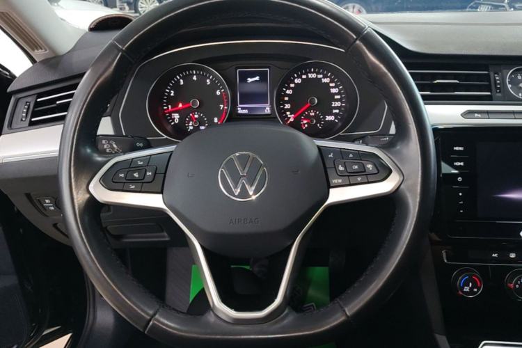 Used Volkswagen Magotan 2020 280TSI DSG Comfort Edition Steering Wheel
