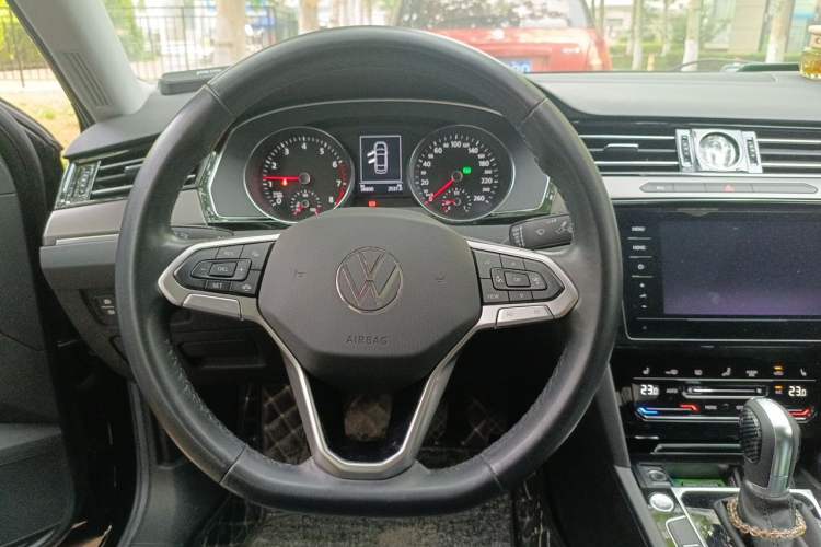 Used Volkswagen Magotan 2020 330TSI DSG Leading Model Steering Wheel
