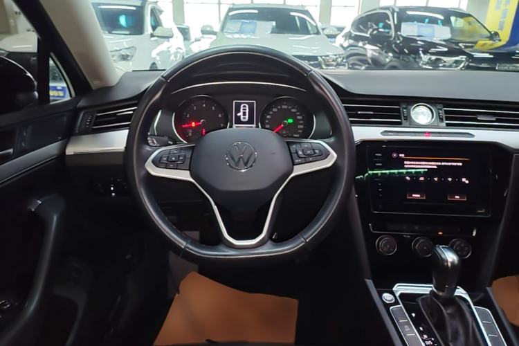 Used Volkswagen Magotan 2020 280TSI DSG Comfort Edition Steering Wheel