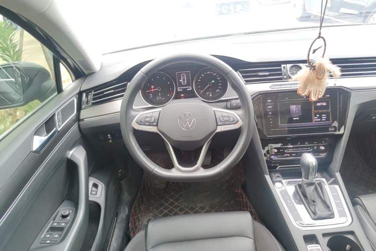 Used Volkswagen Magotan 2020 330TSI DSG Leading Model Steering Wheel
