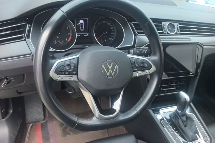 Used Volkswagen Magotan 2020 330TSI DSG Leading Model Steering Wheel