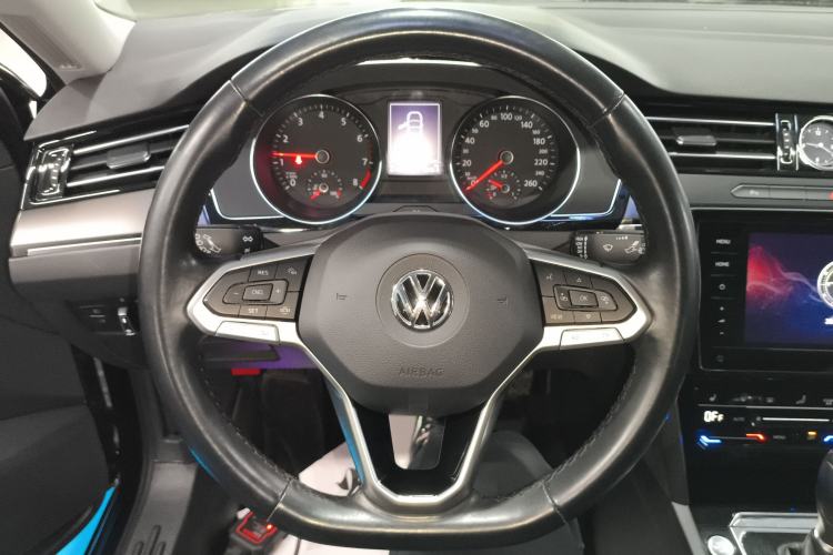 Used Volkswagen Magotan 2020 330TSI DSG Leading Model Steering Wheel
