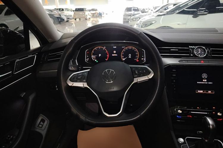 Used Volkswagen Magotan 2020 330TSI DSG Luxury Edition Steering Wheel