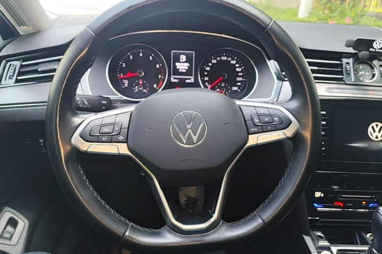 Used Volkswagen Magotan 2020 330TSI DSG Leading Model Steering Wheel