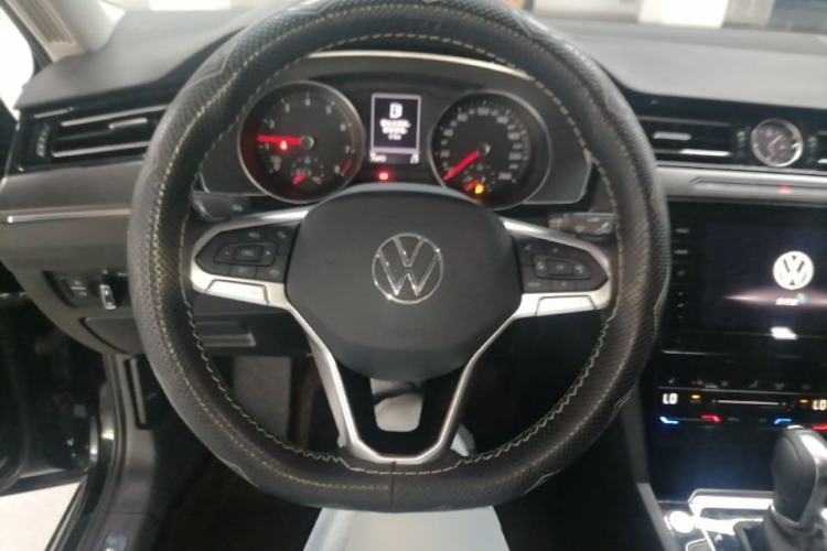 Used Volkswagen Magotan 2020 330TSI DSG Leading Model Steering Wheel