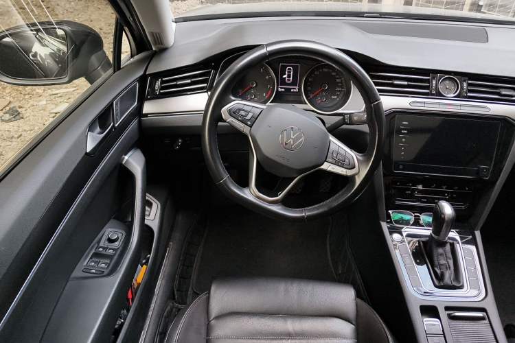 Used Volkswagen Magotan 2020 330TSI DSG Leading Model Steering Wheel