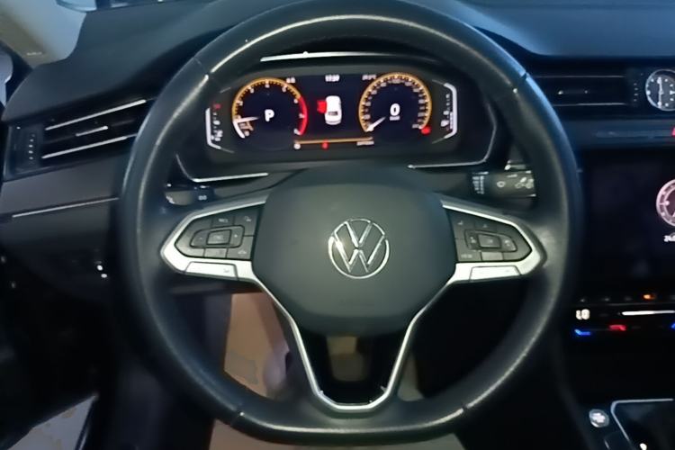 Used Volkswagen Magotan 2020 330TSI DSG Luxury Edition Steering Wheel