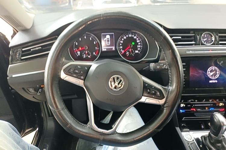 Used Volkswagen Magotan 2020 330TSI DSG Leading Model Steering Wheel