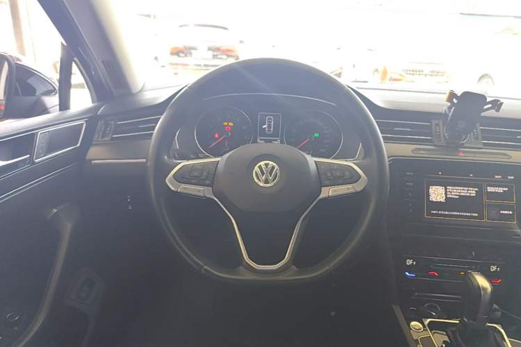 Used Volkswagen Magotan 2020 330TSI DSG Leading Model Steering Wheel
