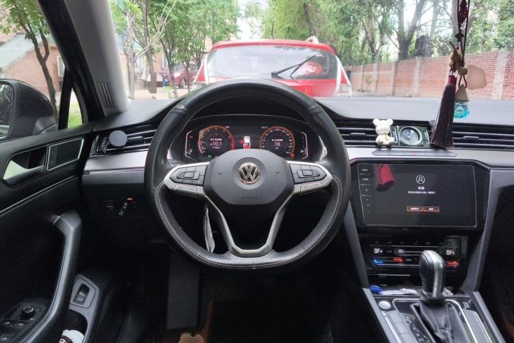 Used Volkswagen Magotan 2020 330TSI DSG Luxury Edition Steering Wheel