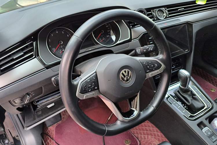 Used Volkswagen Magotan 2020 330TSI DSG Leading Model Steering Wheel