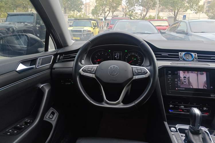 Used Volkswagen Magotan 2020 330TSI DSG Leading Model Steering Wheel